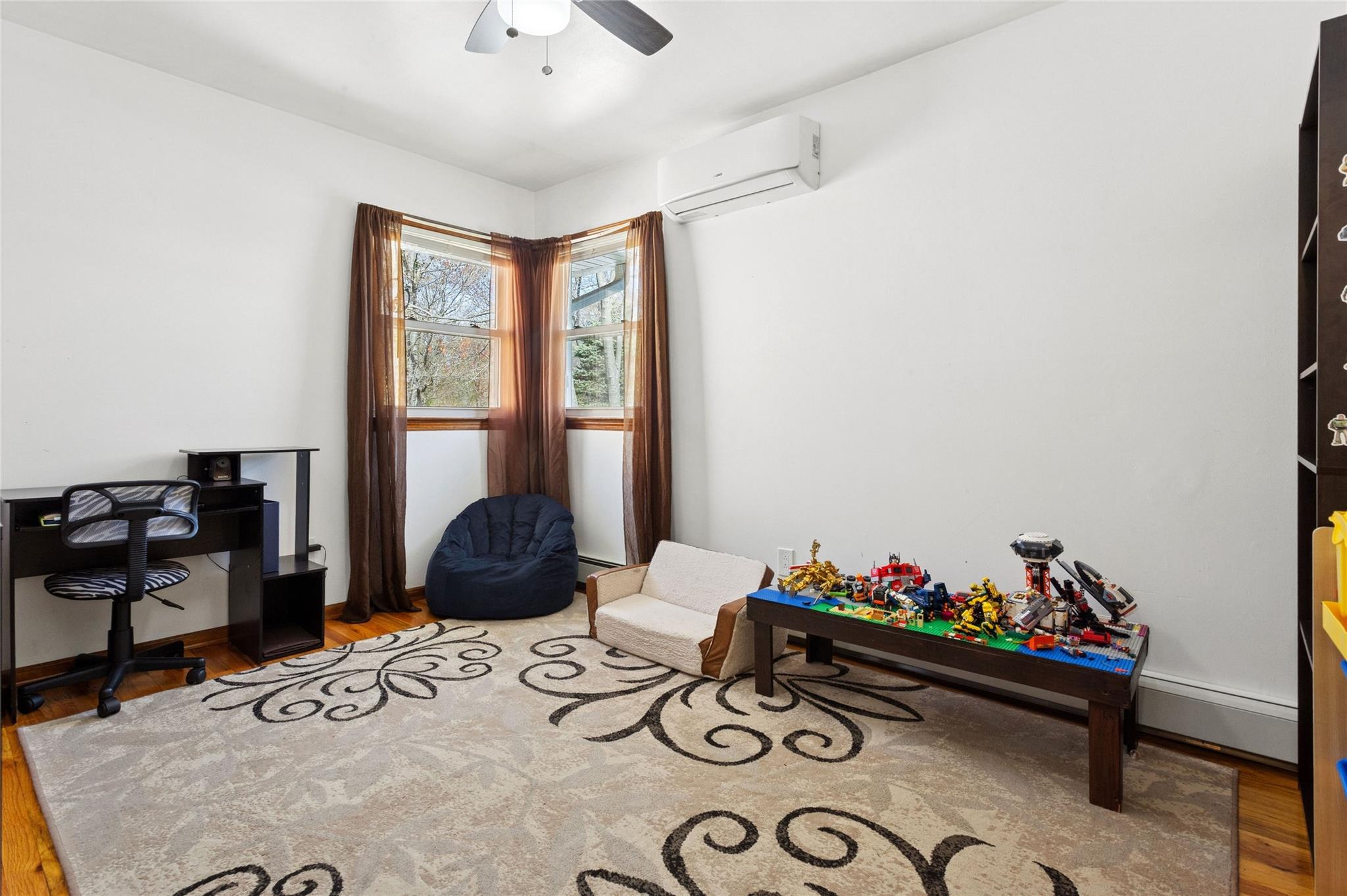 1663 John Street, Merrick, New York image 28