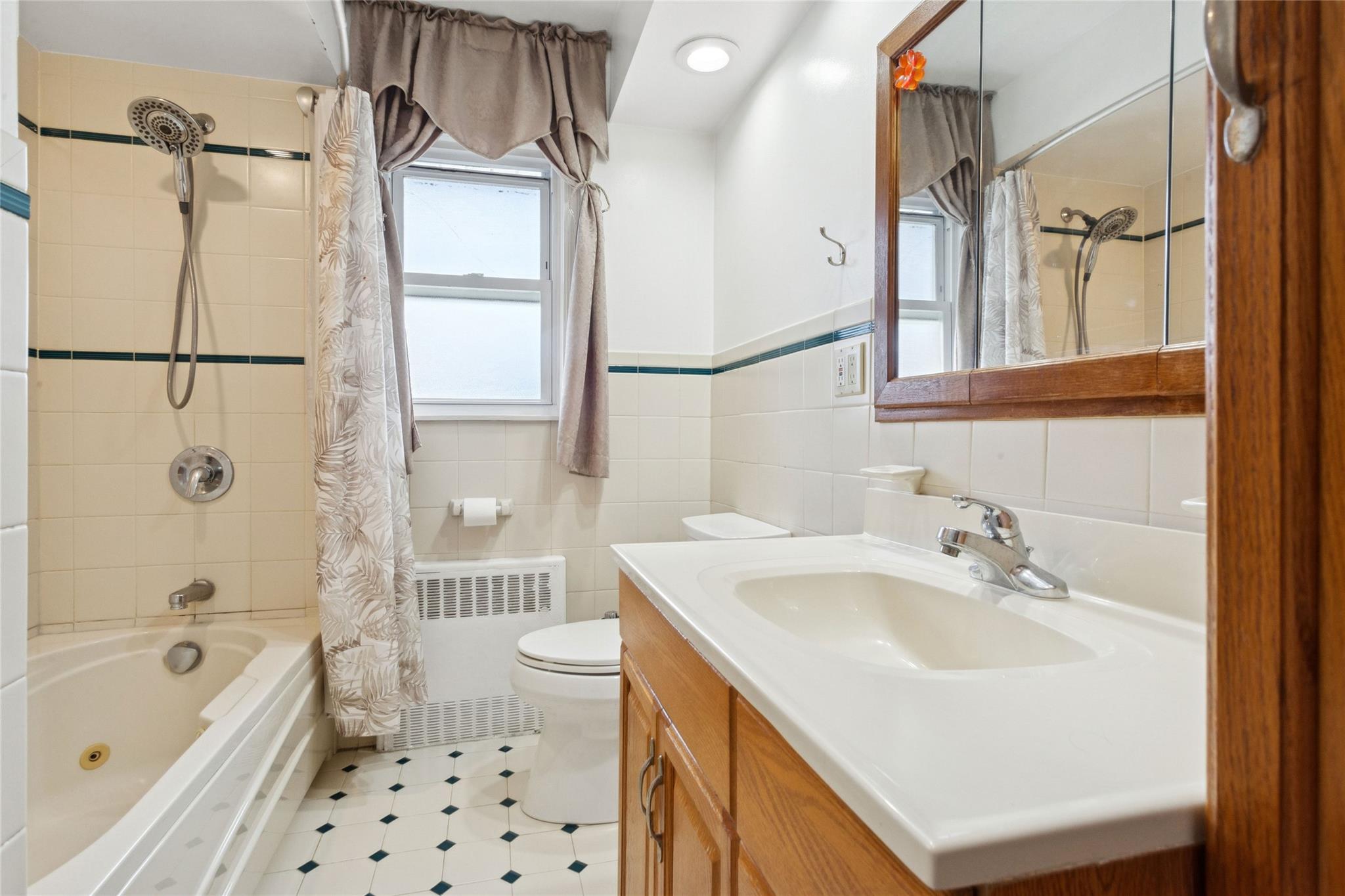 1663 John Street, Merrick, New York image 31