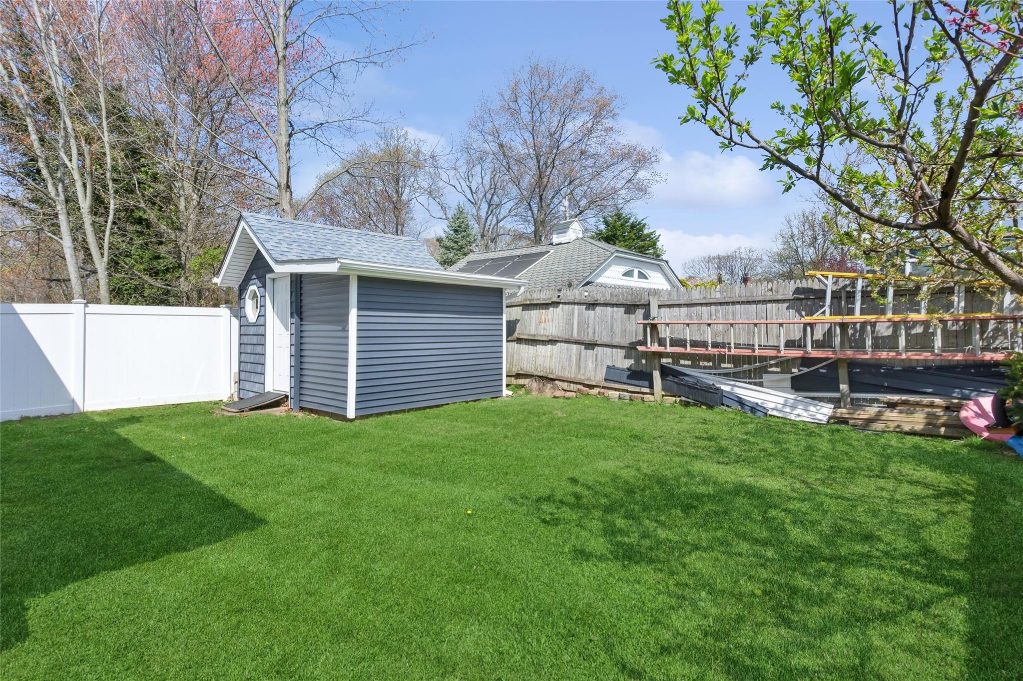 1663 John Street, Merrick, New York image 39