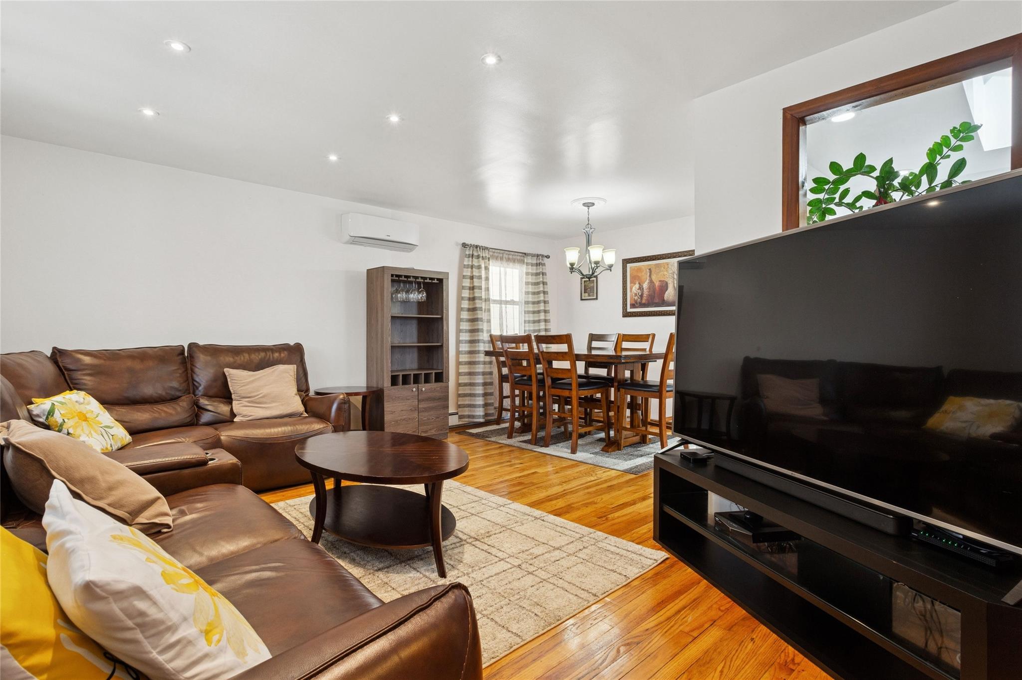 1663 John Street, Merrick, New York image 8