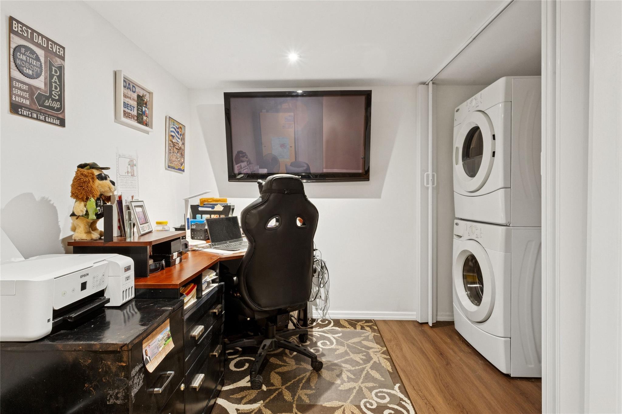 1663 John Street, Merrick, New York image 27