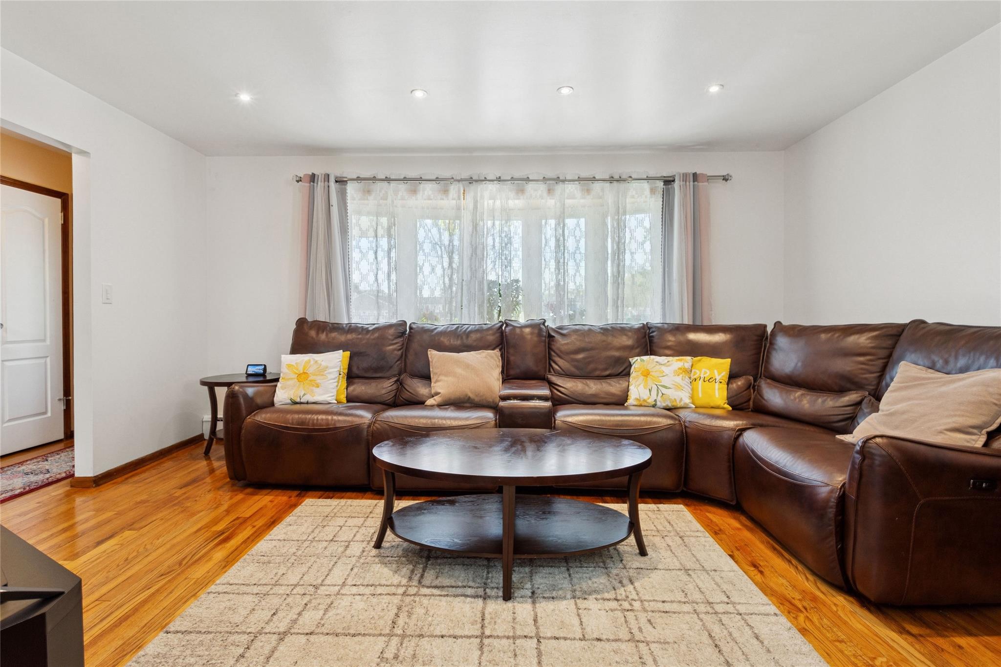 1663 John Street, Merrick, New York image 9