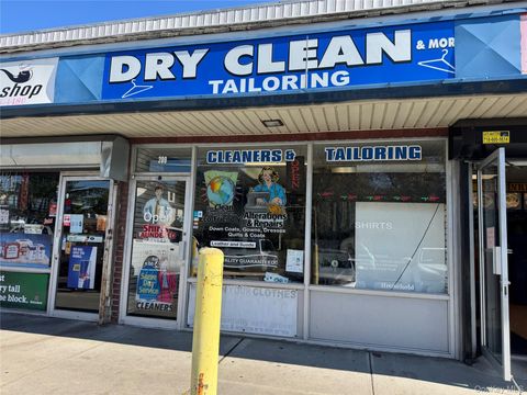 209 Carleton Avenue East Islip NY 11730