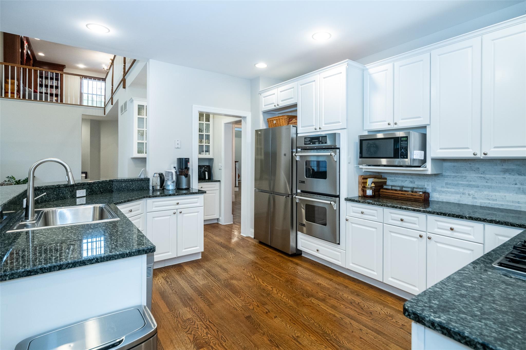 11 Pebble Beach Lane, White Plains, New York image 15