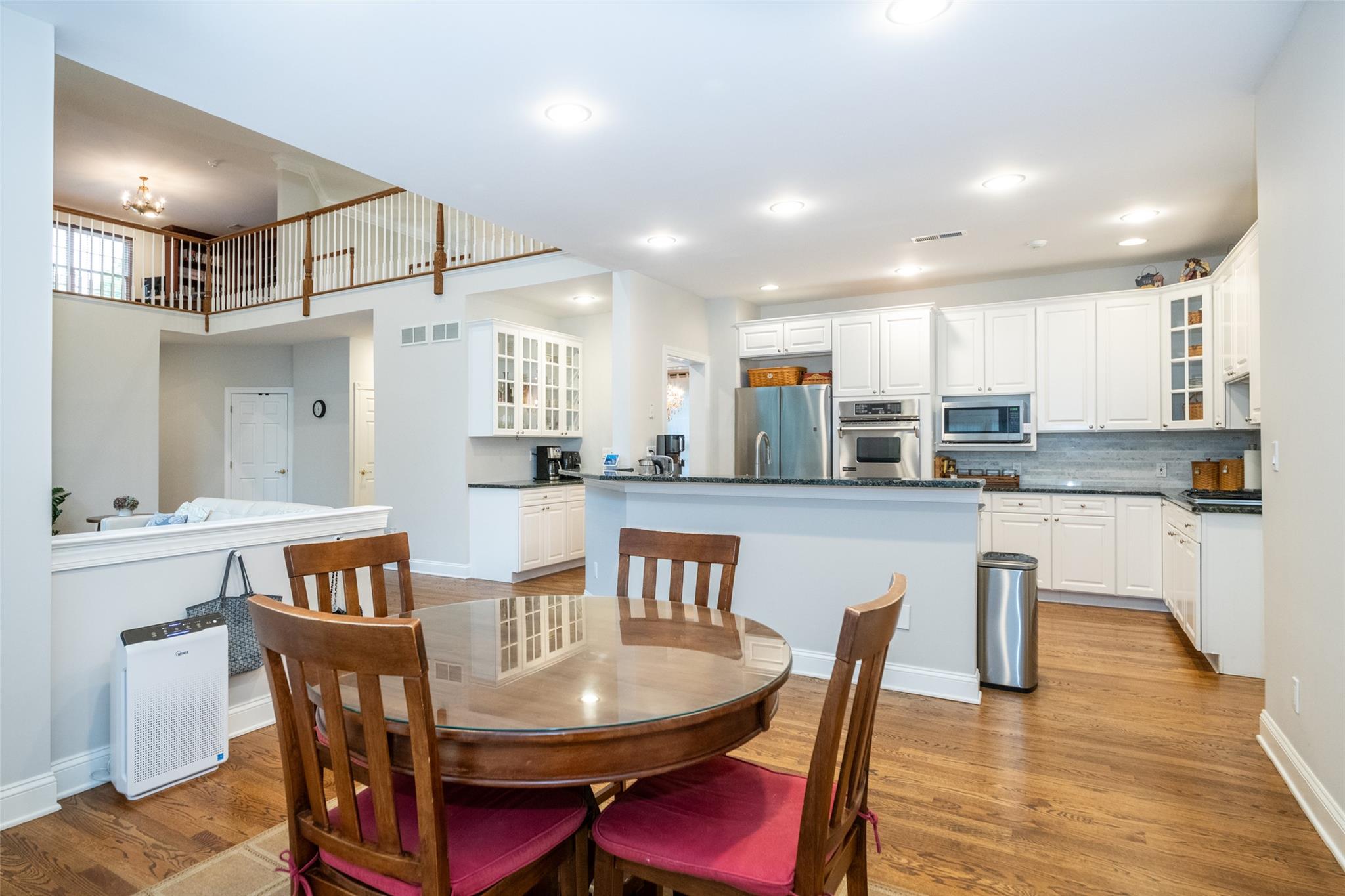 11 Pebble Beach Lane, White Plains, New York image 12
