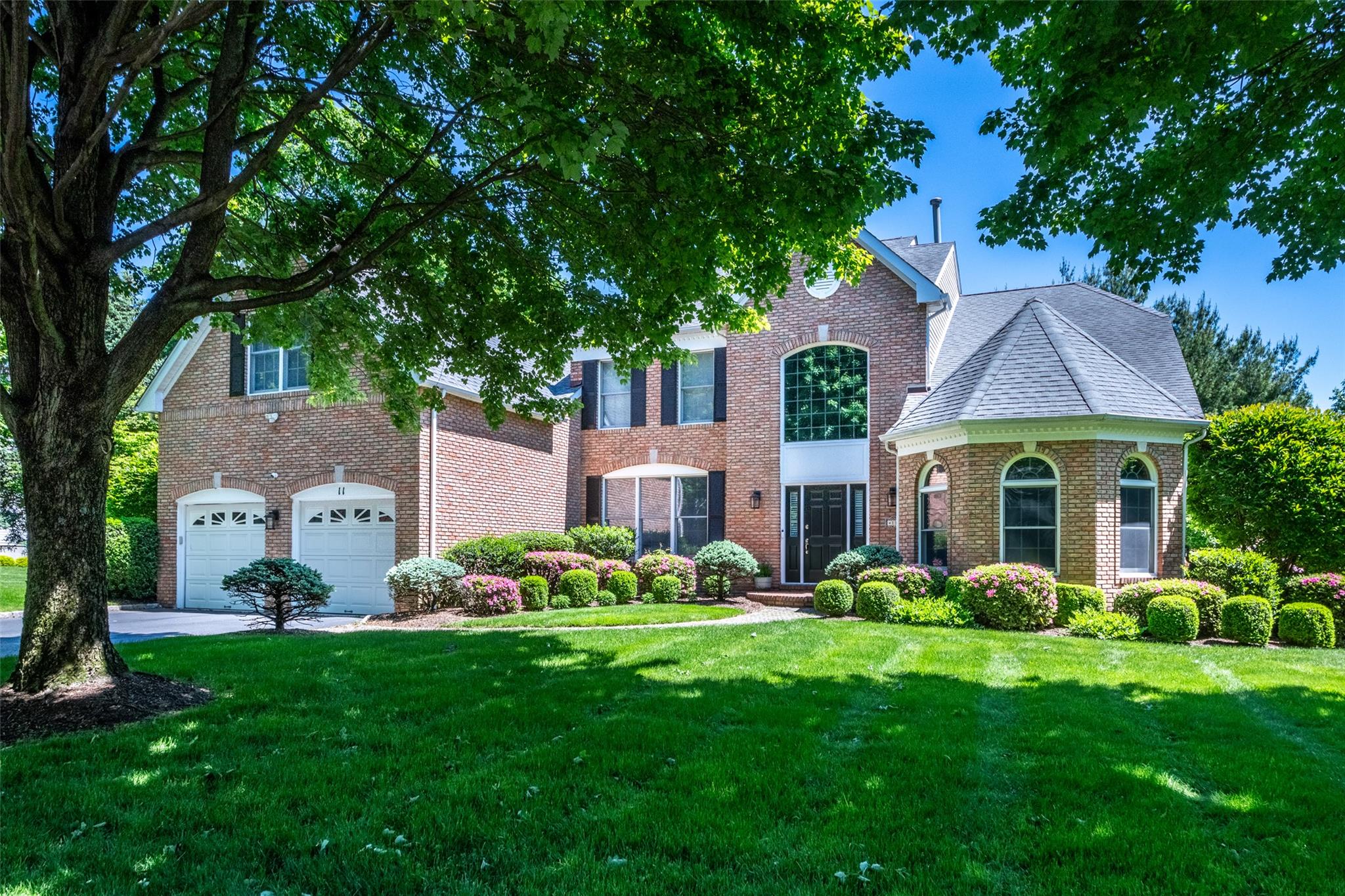 11 Pebble Beach Lane, White Plains, New York image 2