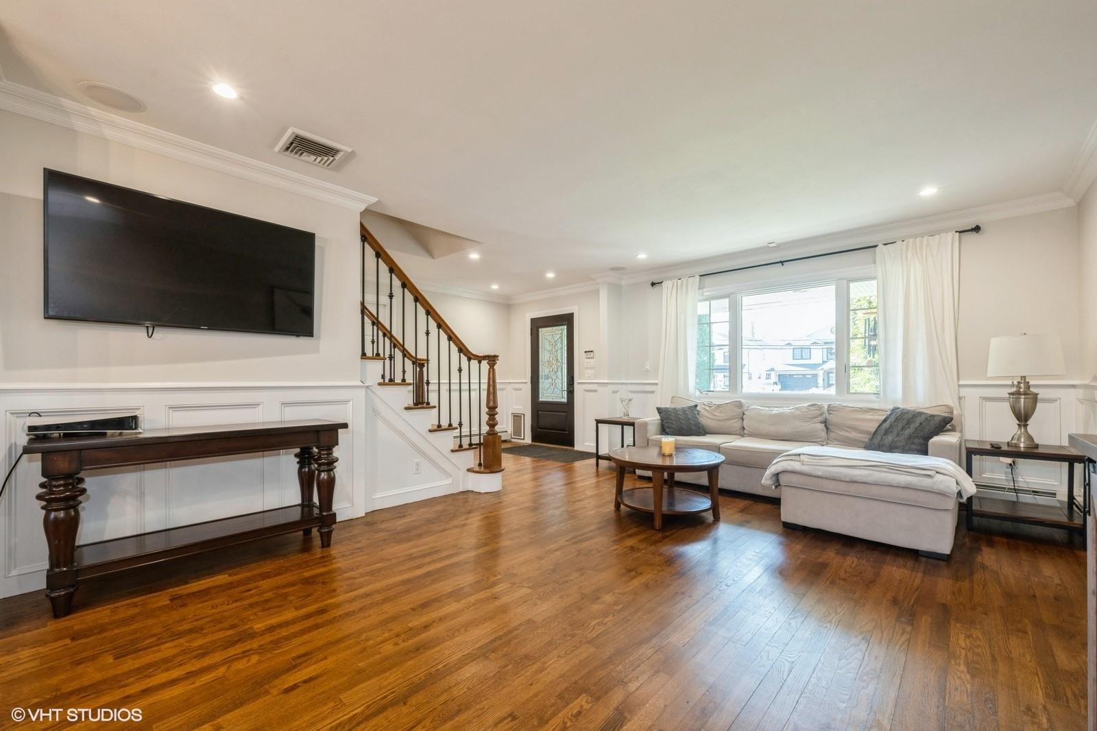 3543 Lufberry Avenue, Wantagh, New York image 5