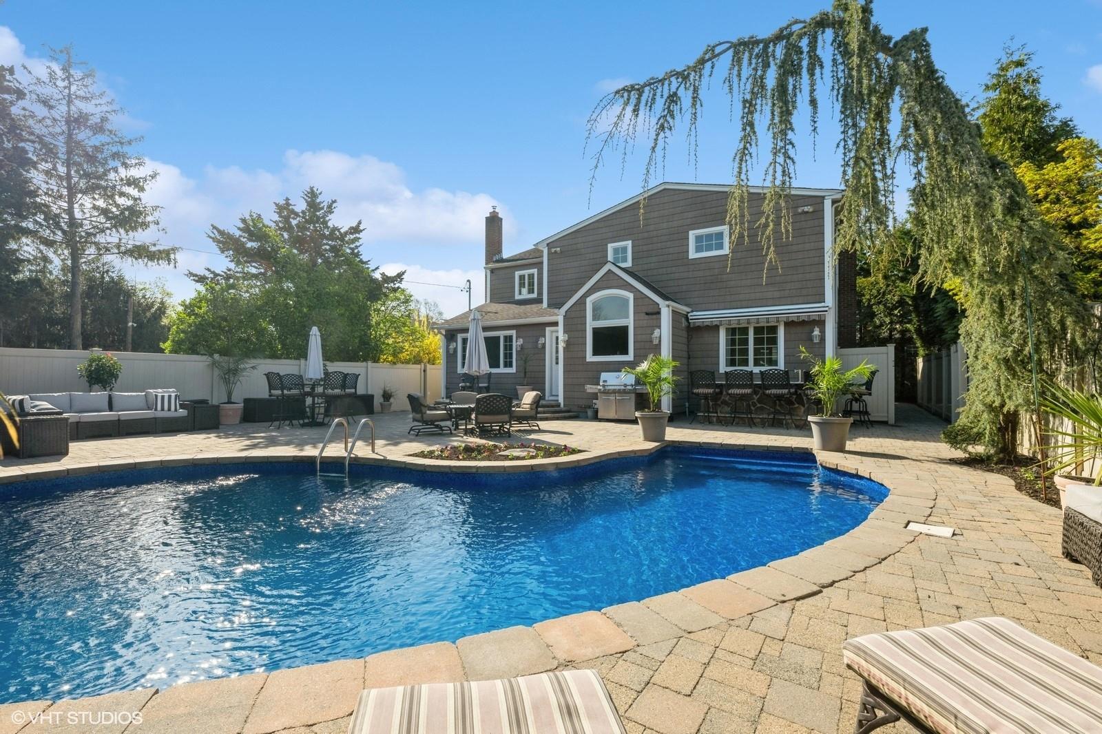 3543 Lufberry Avenue, Wantagh, New York image 41