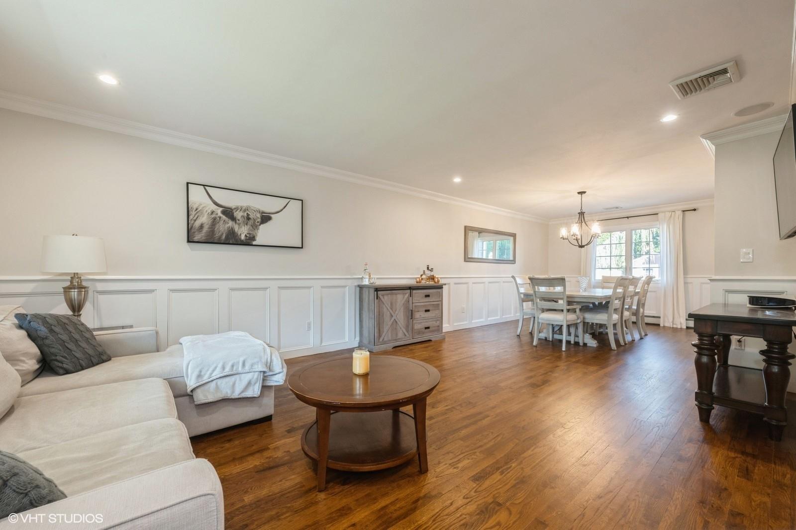 3543 Lufberry Avenue, Wantagh, New York image 3