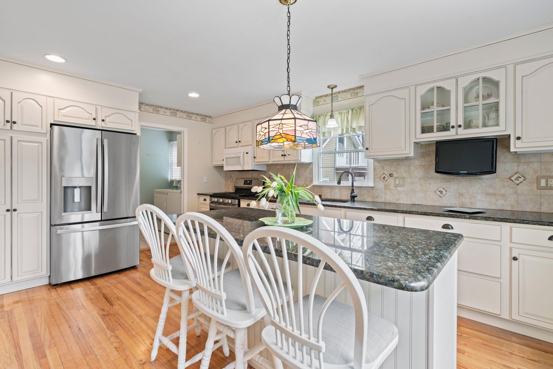 40 Sterling Court, Huntington, New York image 4