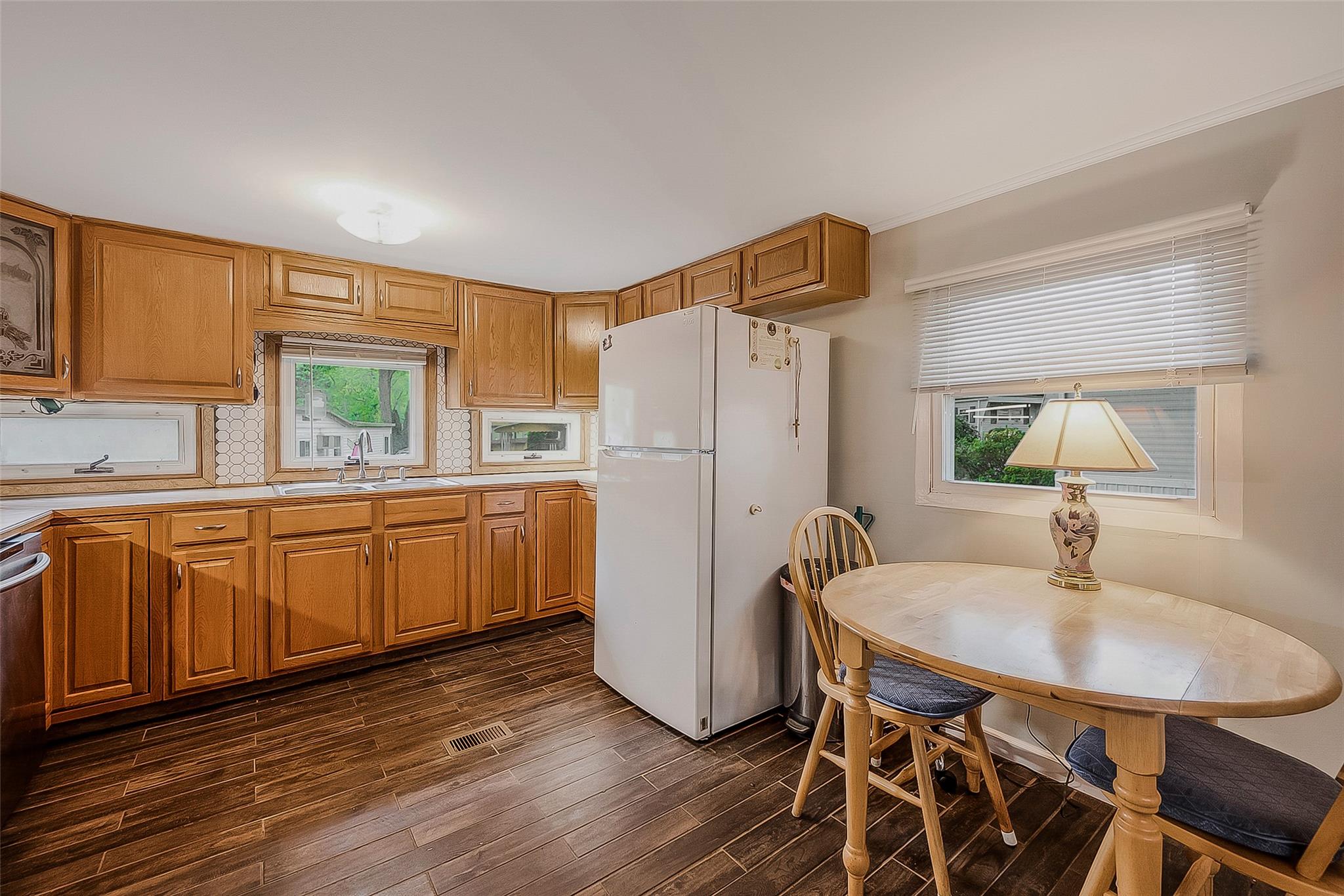 658-F7 Sound Avenue Avenue, Calverton, New York image 6