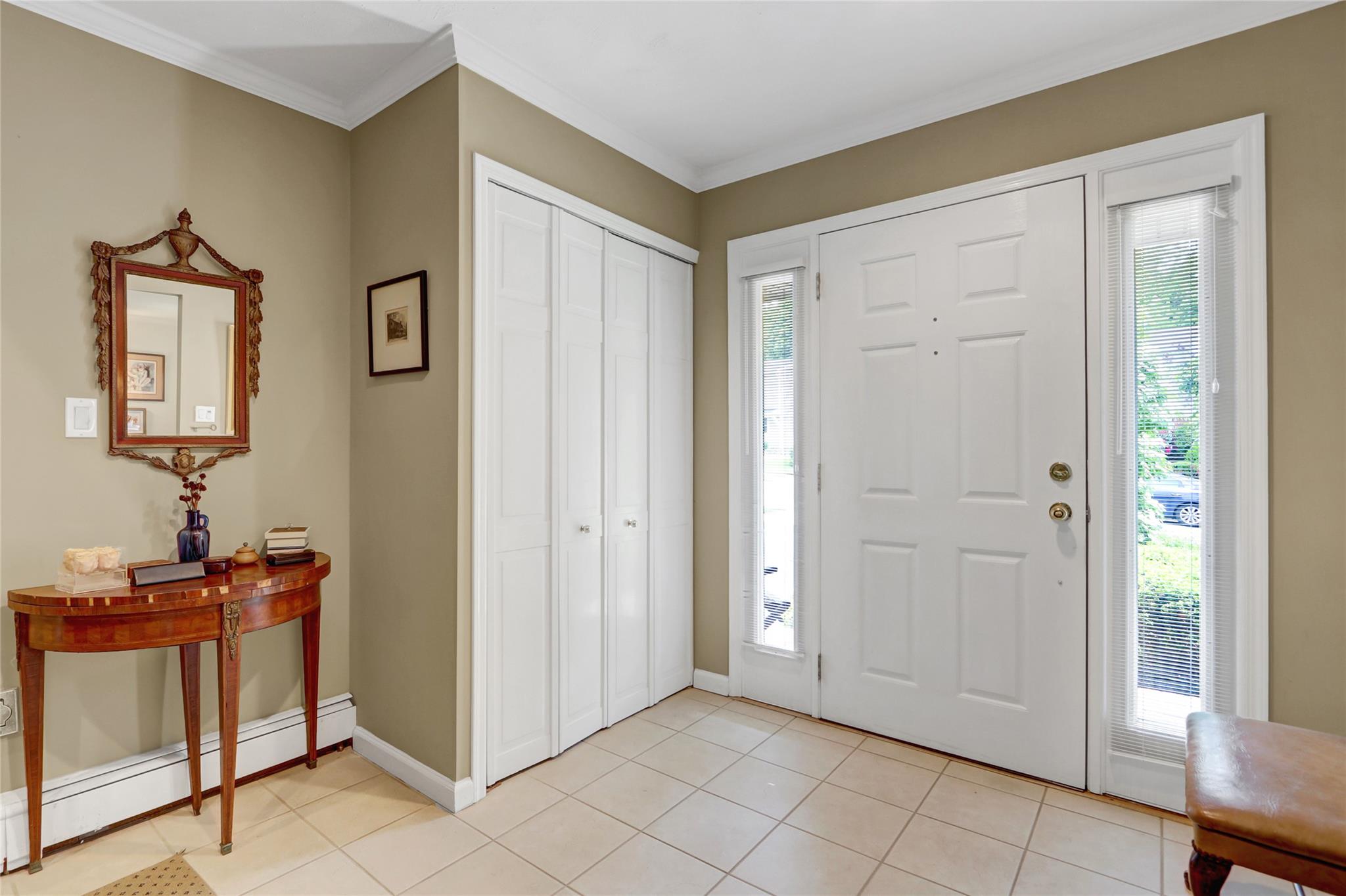 77 Barry Lane, Syosset, New York image 3