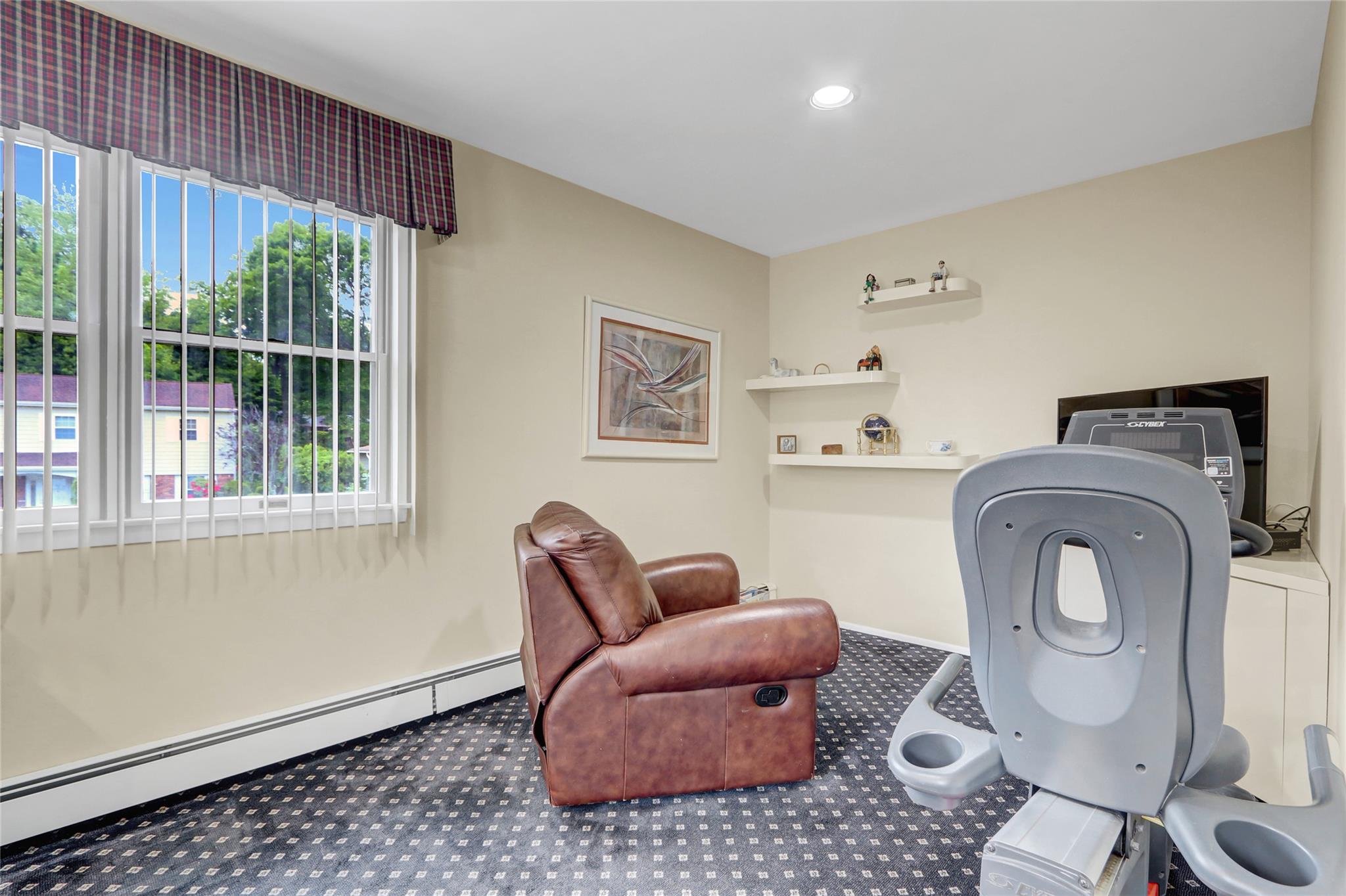 77 Barry Lane, Syosset, New York image 21