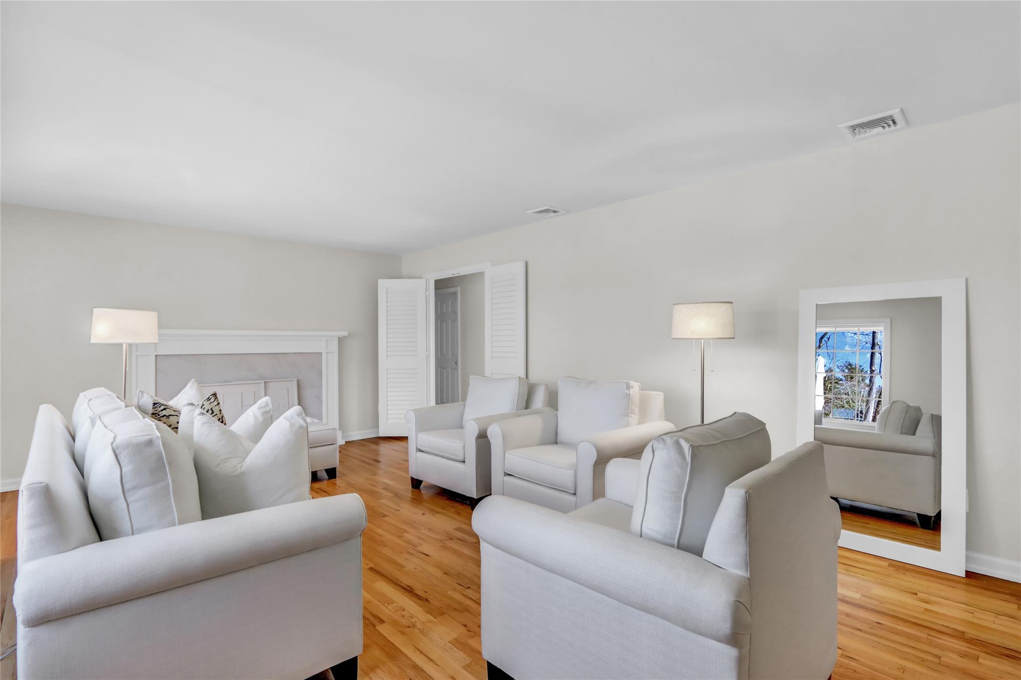 4 Linda Lane, Setauket, New York image 10