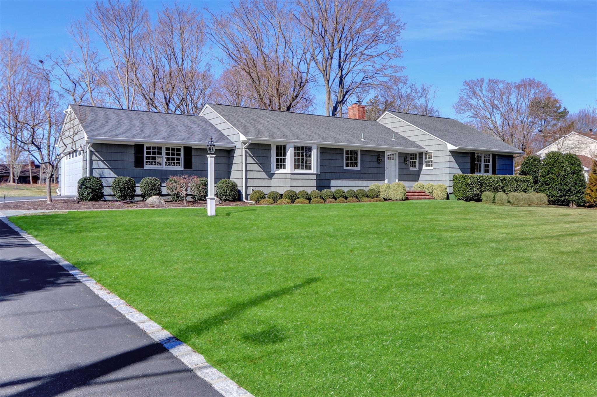 4 Linda Lane, Setauket, New York image 1