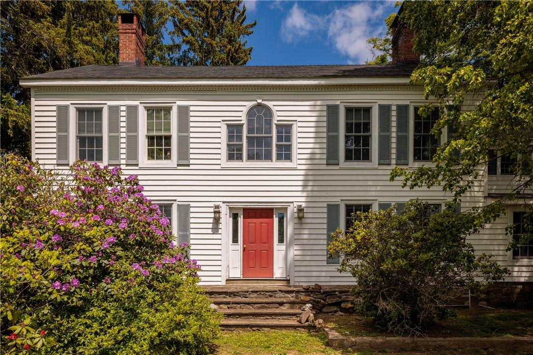 Rowe Road, Red Hook, New York - 5 Bedrooms  
6 Bathrooms  
14 Rooms - 