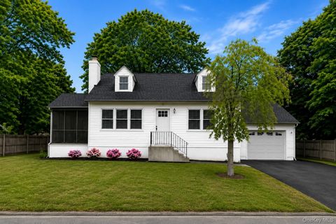 Photo of 2 Francis Place, Nyack, NY 10960 (MLS # 1028734)