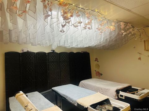 123 Baxter St 1Fl New York (Manhattan) NY 10013