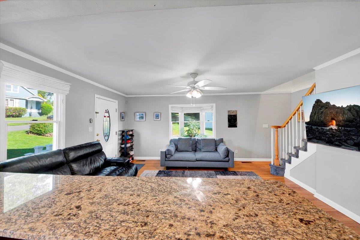 22 Livingston Avenue, Valhalla, New York image 8