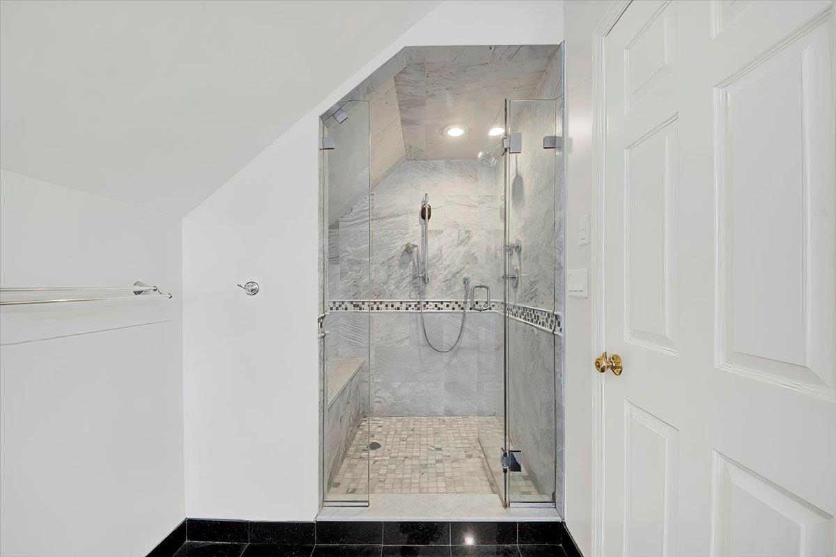 22 Livingston Avenue, Valhalla, New York image 17
