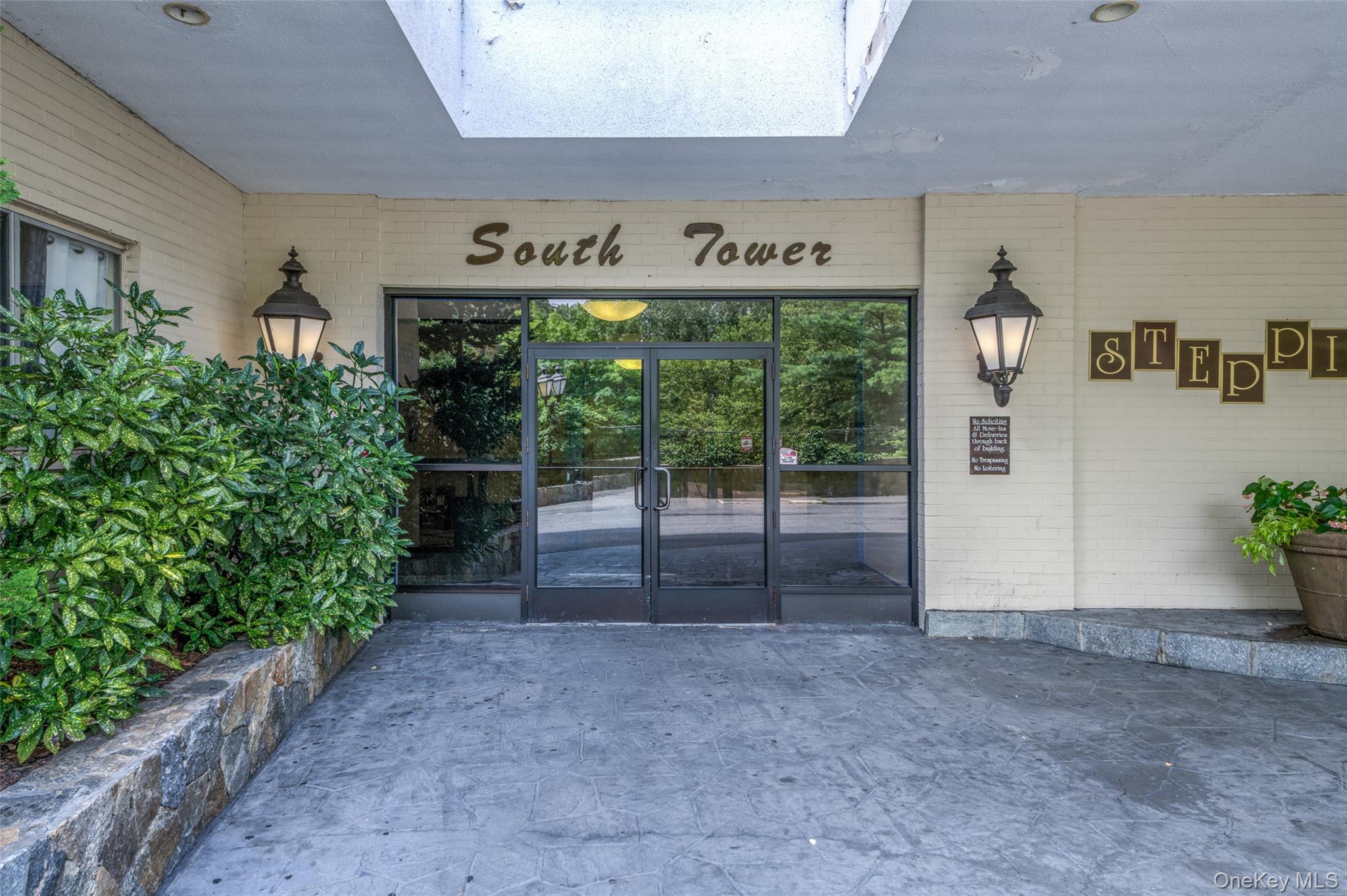 125 Lake Street 3-C South