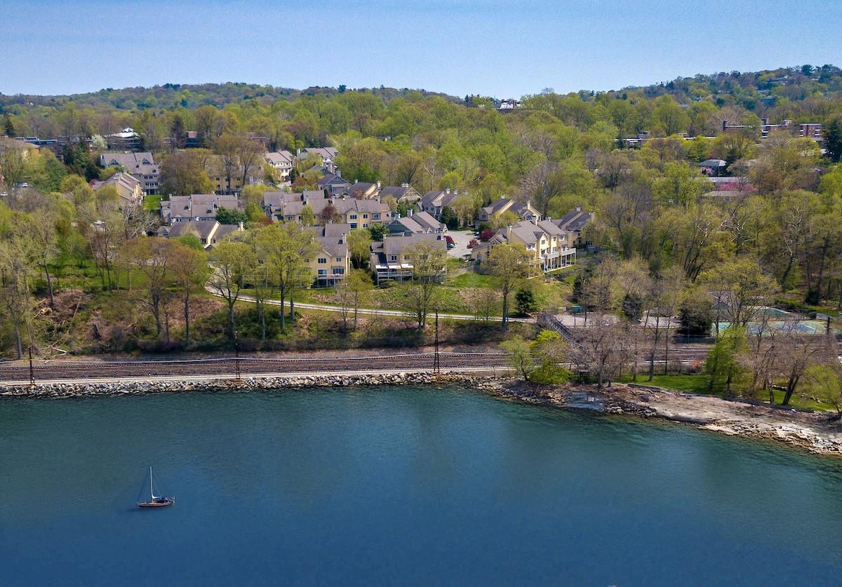 54 Landing Drive, Dobbs Ferry, New York image 27