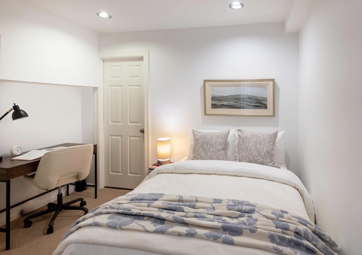 54 Landing Drive, Dobbs Ferry, New York image 25