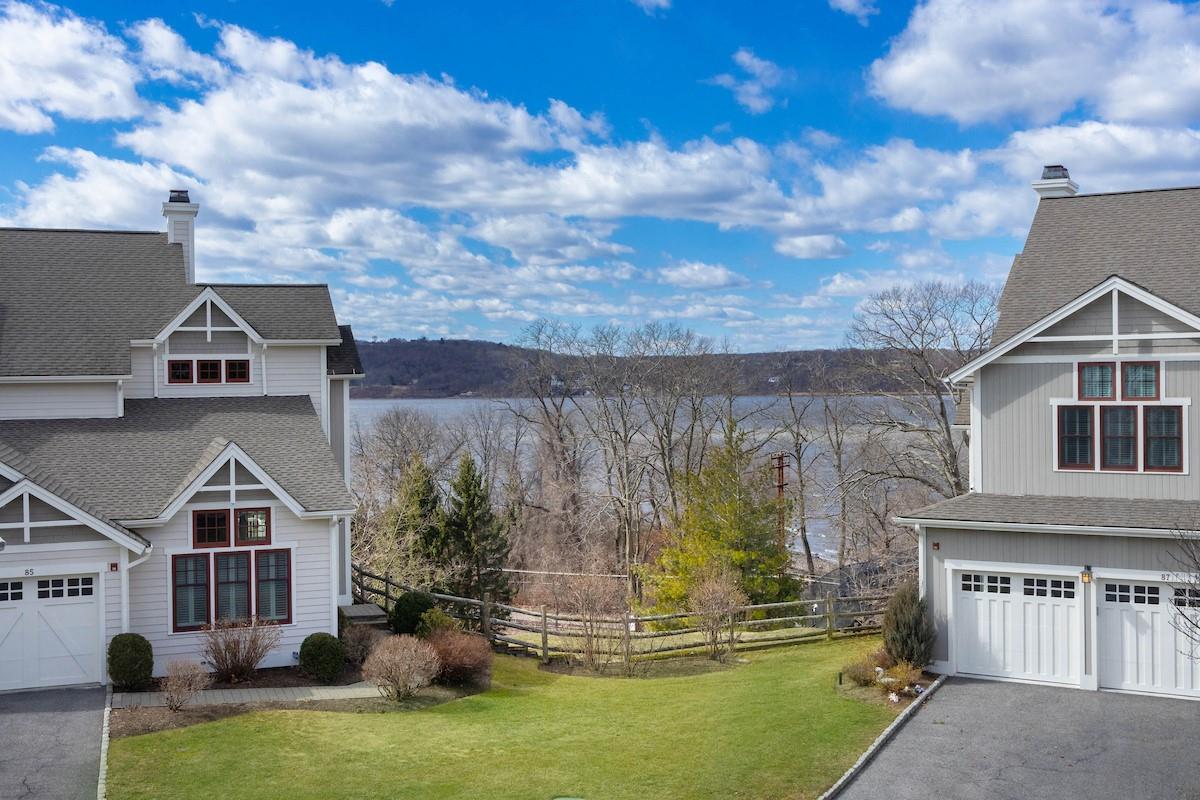 54 Landing Drive, Dobbs Ferry, New York image 1