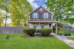 3 Bennington Street, Melville, New York image 1