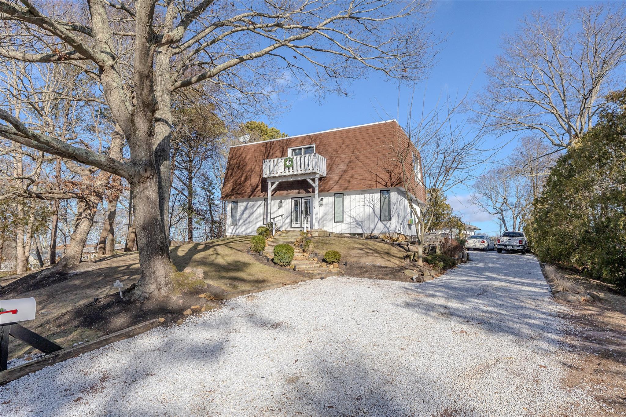 8 Fort Hill Road, Hampton Bays, New York image 3