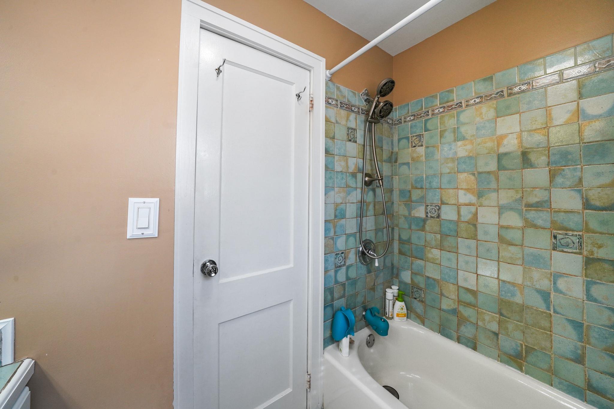 30 Hope Street, West Babylon, New York image 15