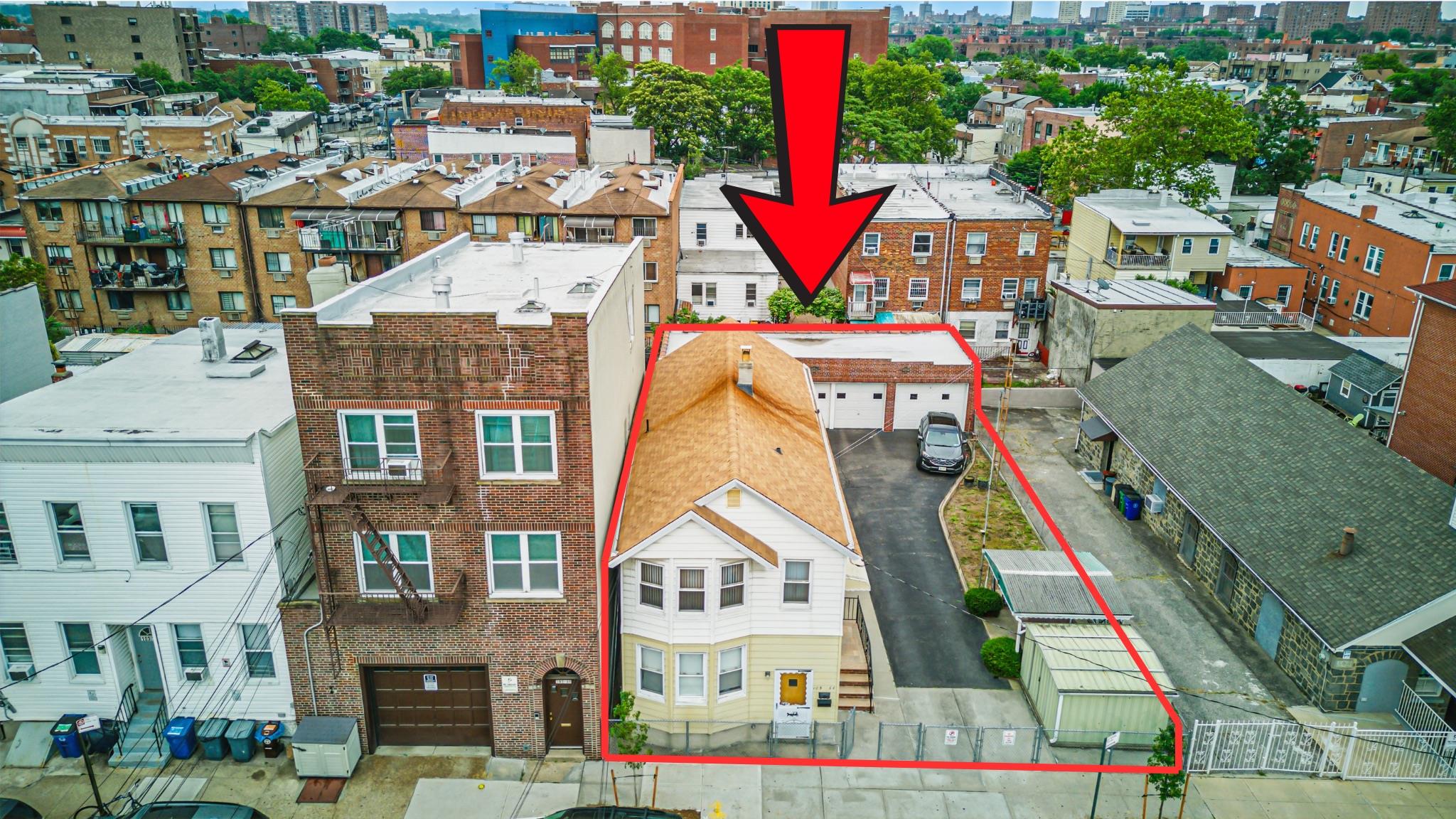 52nd Avenue, Flushing, Queens, NY - 4 Bedrooms  
3 Bathrooms - 