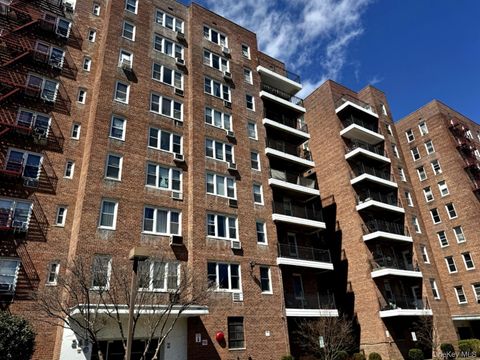 Homes For Sale - 245 Rumsey Road # 3E<br/> Yonkers, NY 10701