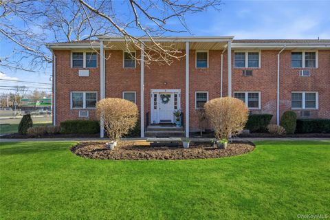 Homes For Sale - 297 Merrick Road #D 1<br/> Amityville, NY 11701