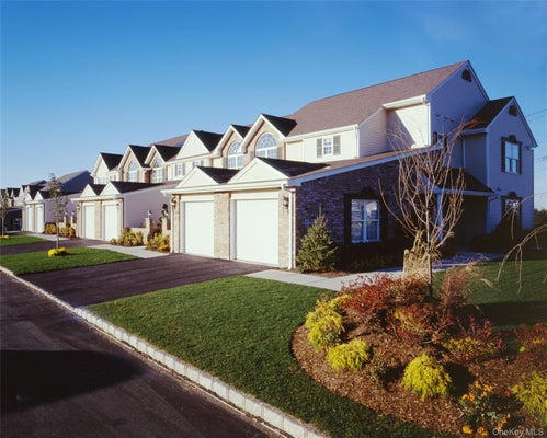 24 NEAL PATH # 24, SOUTH SETAUKET, NY 11720 - Image 2fdfddcf9cf57a4b7451f1a72dca56b2/2723602726