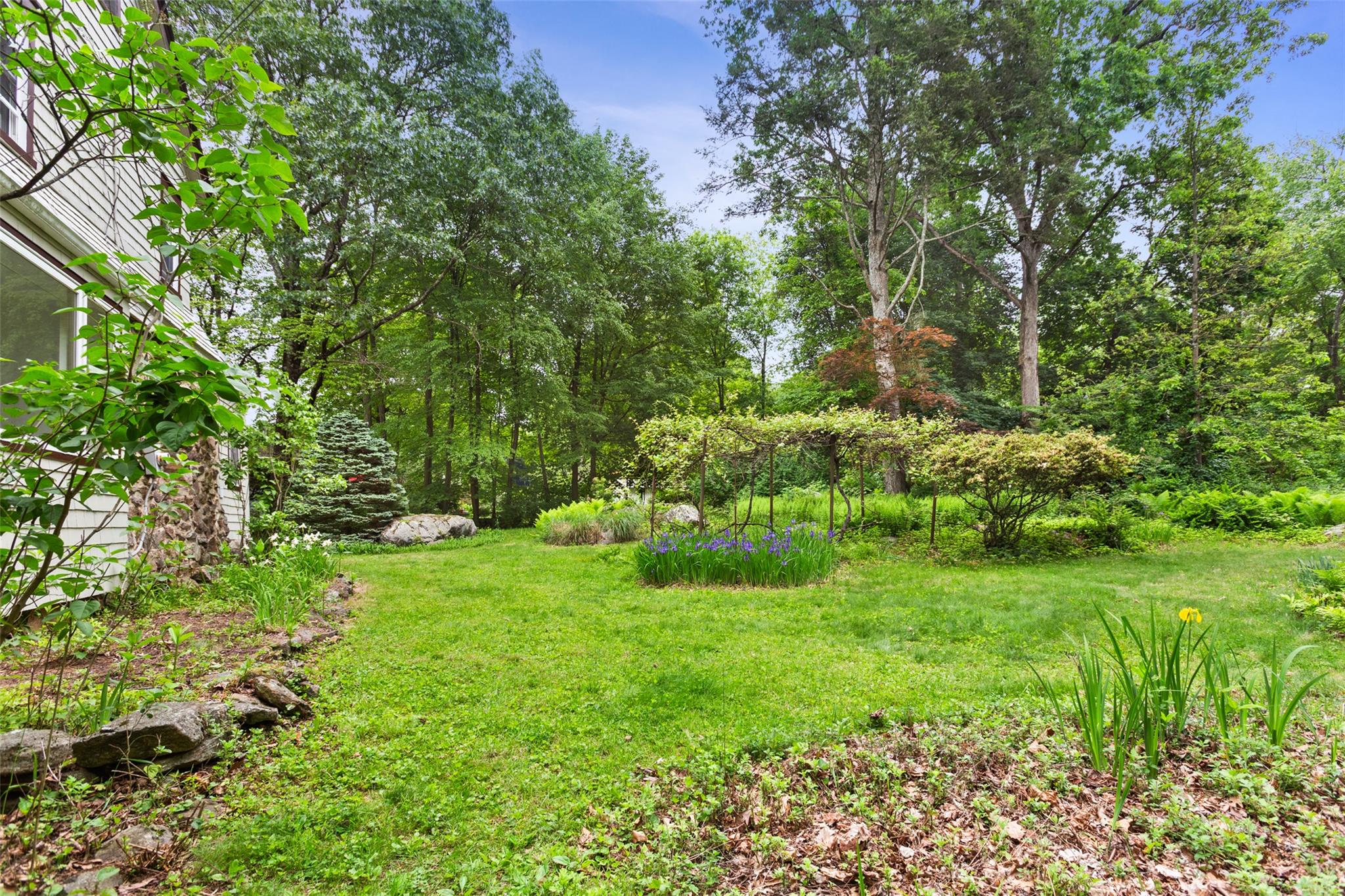 46 Walnut Street, Pleasantville, New York image 24