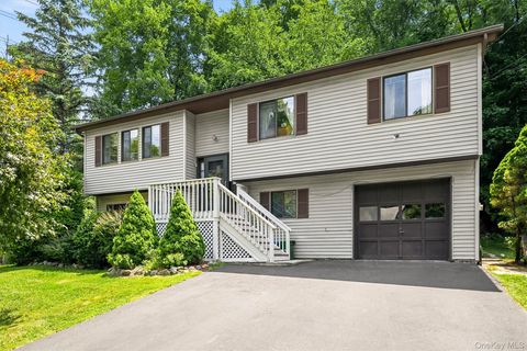 Homes For Sale - 11 Glen Road<br/> Rockland County, Sloatsburg, NY 10974