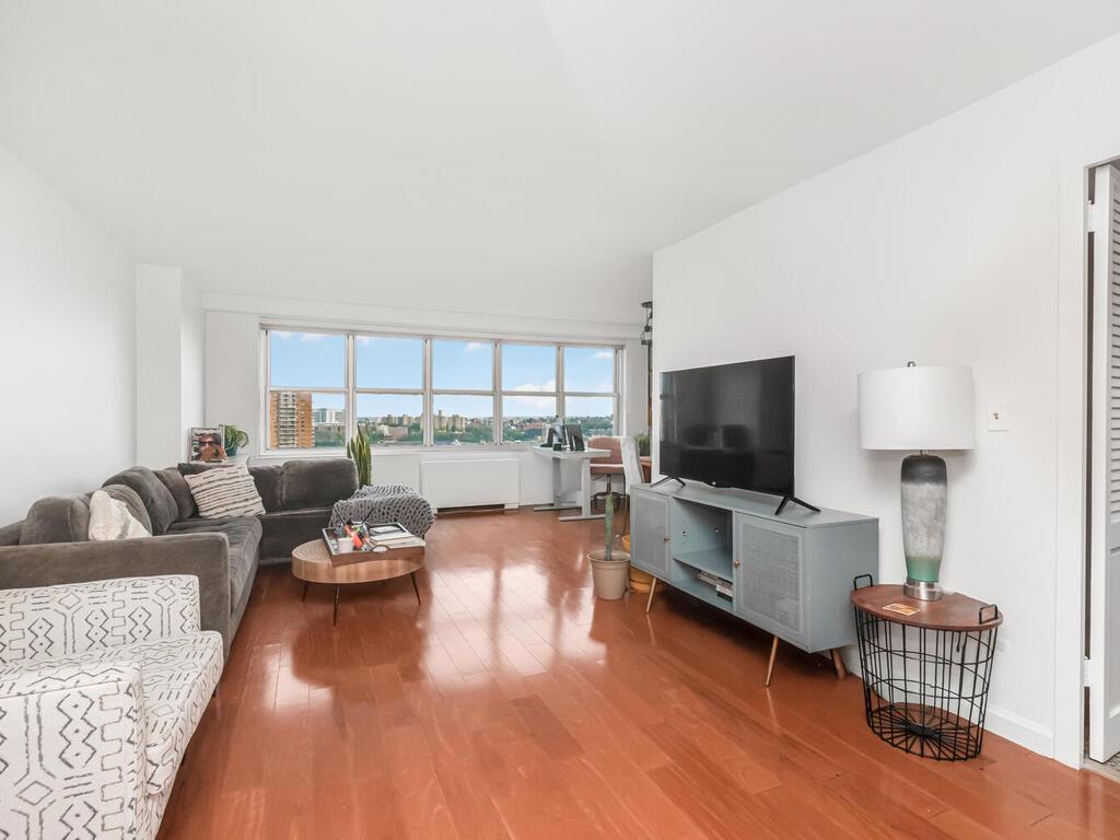 Property for Sale at Kappock Street St 18C, Bronx, New York - Bedrooms: 2 
Bathrooms: 2 
Rooms: 6  - $385,000