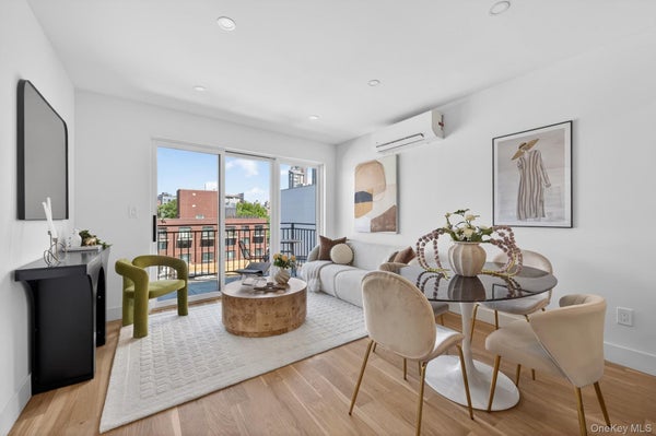 31-65 14TH ST, ASTORIA, NY 11106 - Image 2ff51f222e8f36366bebb8664fb7ee56/1543313172