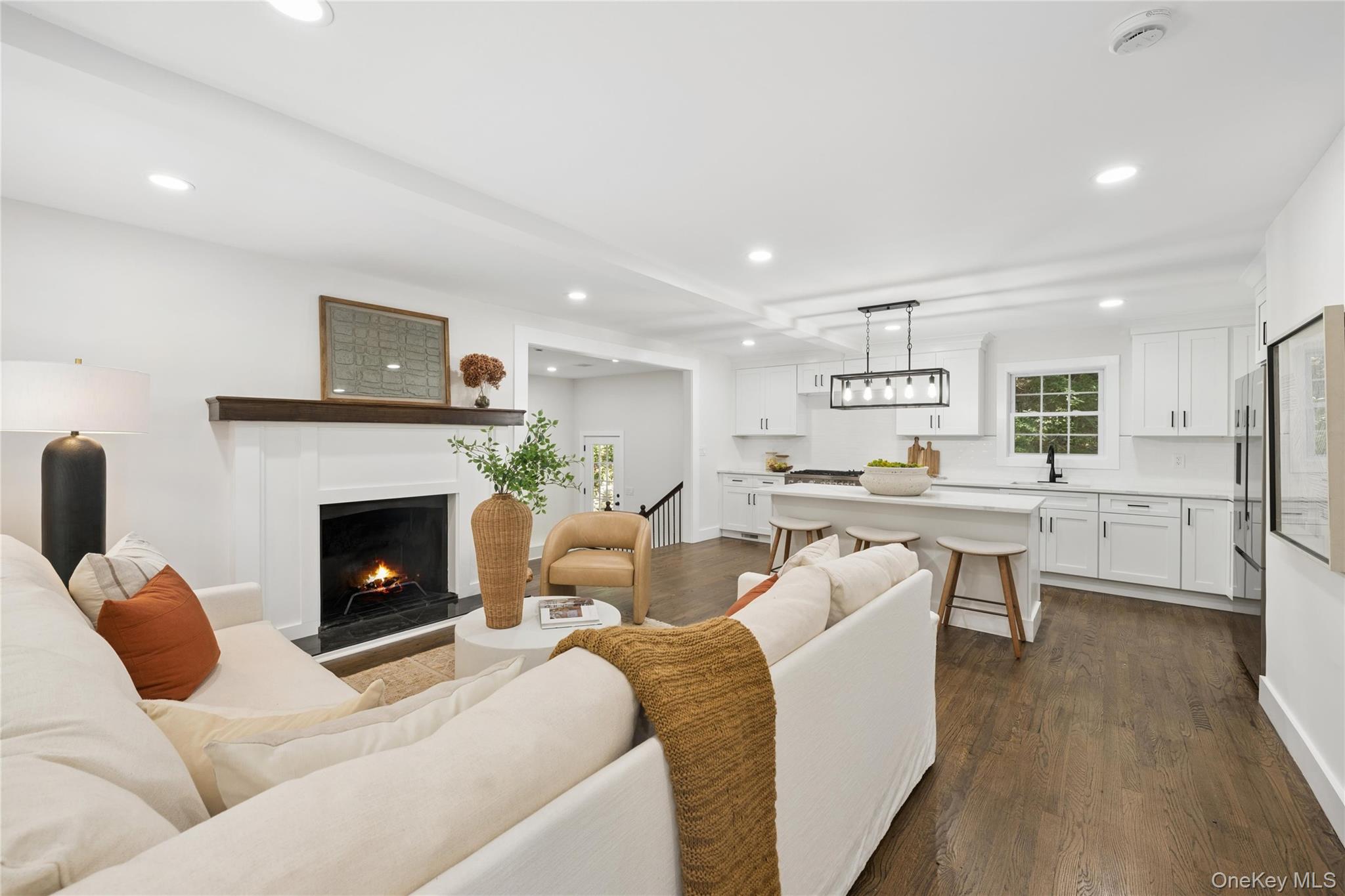 128 Crooked Hill Road