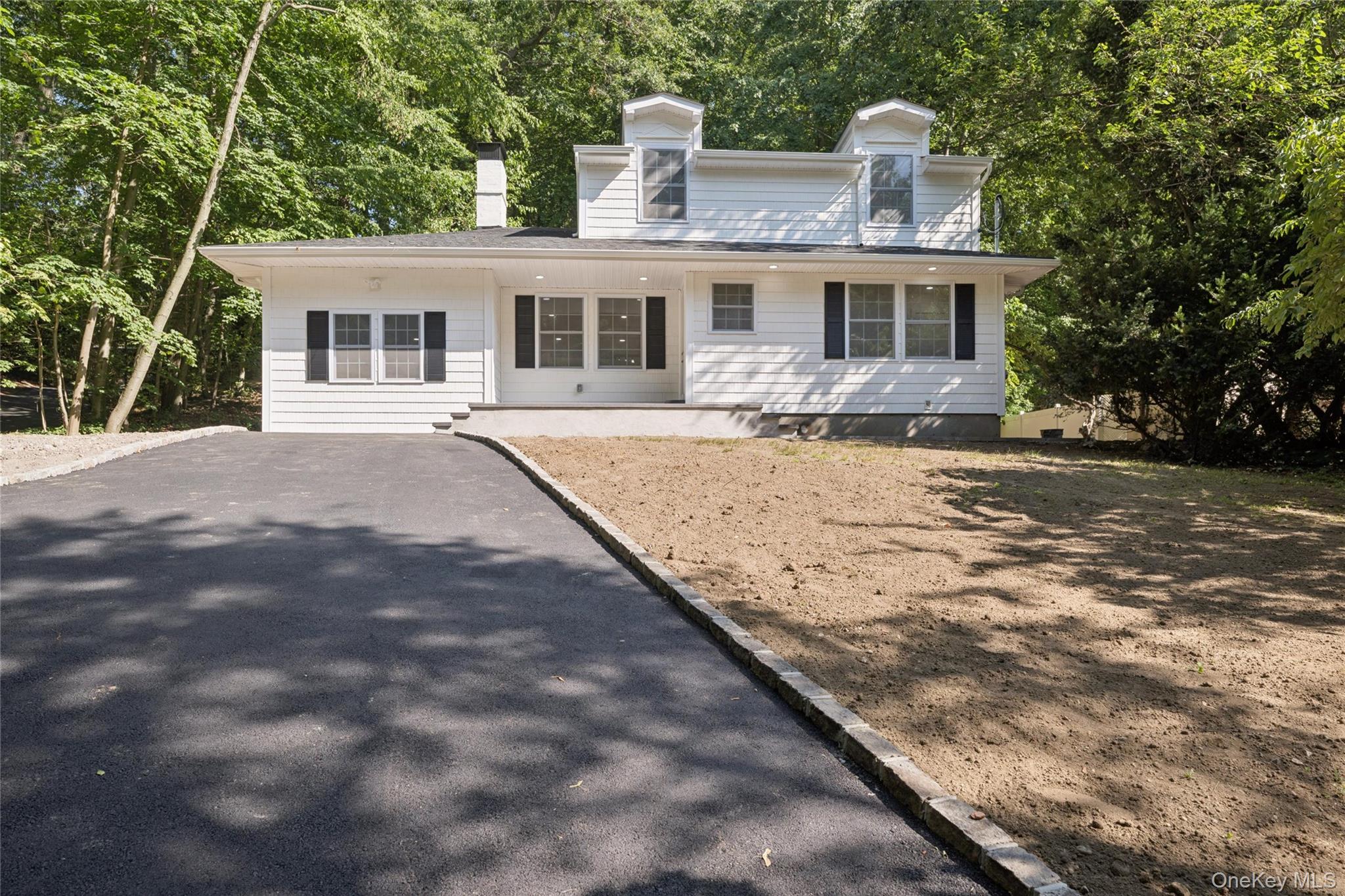 128 Crooked Hill Road