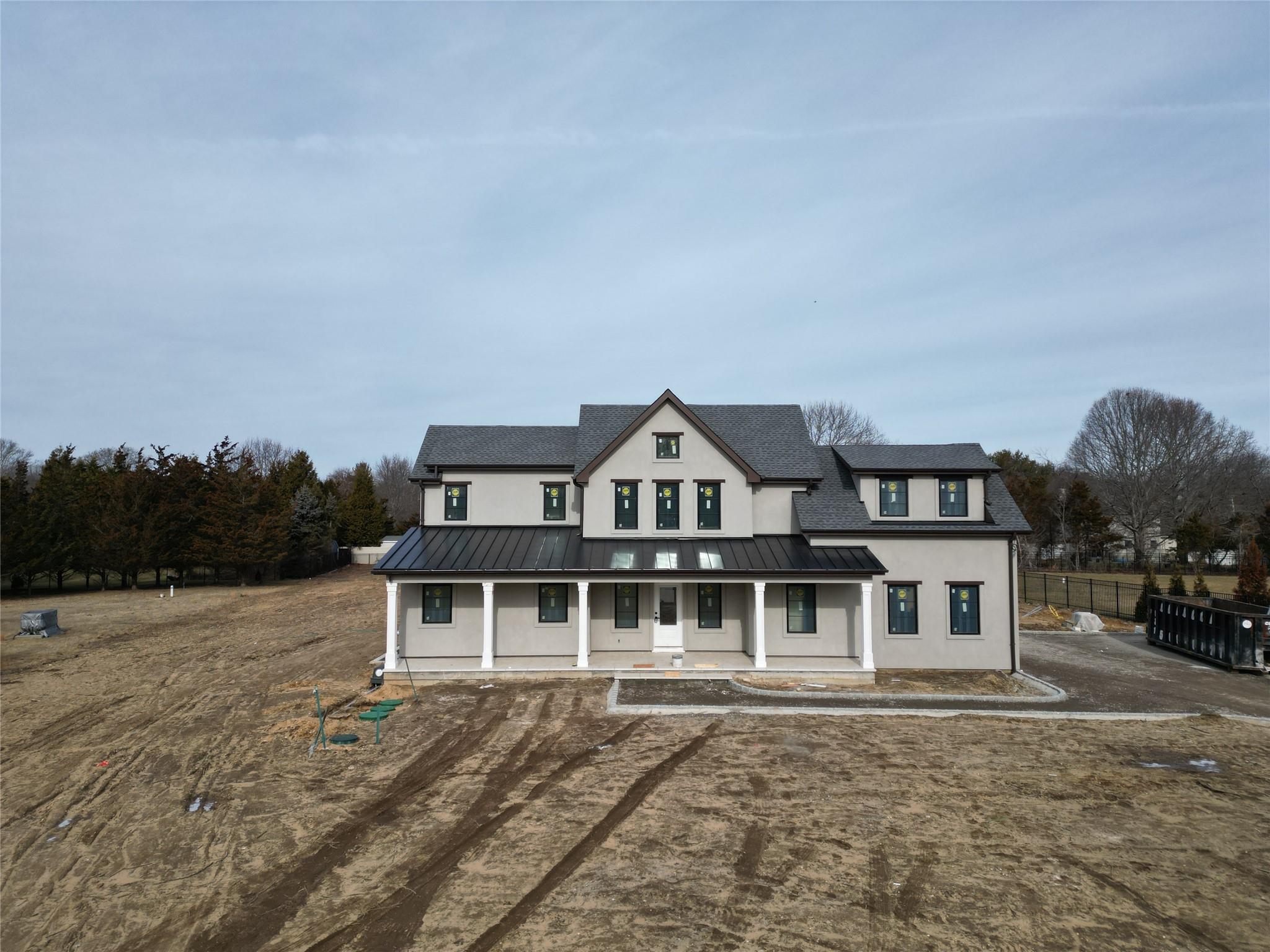 2045 Willow Drive, East Marion, New York image 1
