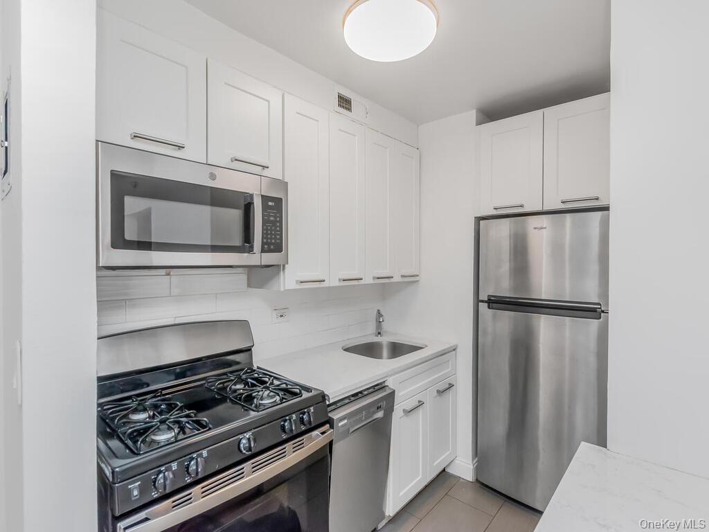 2105 Wallace Avenue 3D