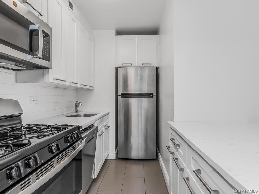 2105 Wallace Avenue 3D