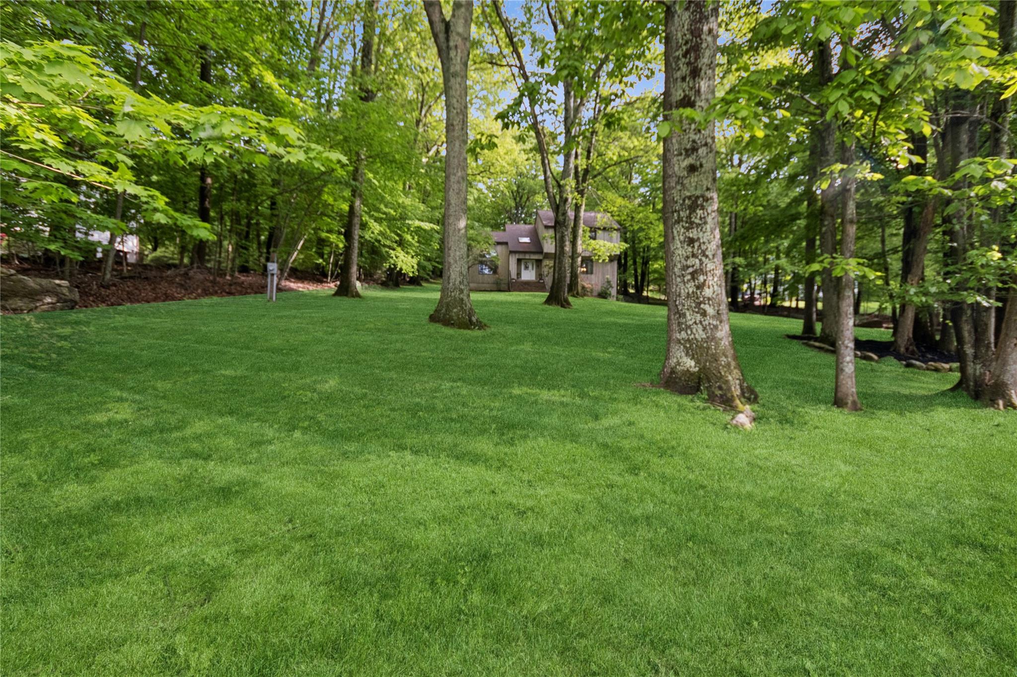 61 Nicole Way, Mahopac, New York image 4