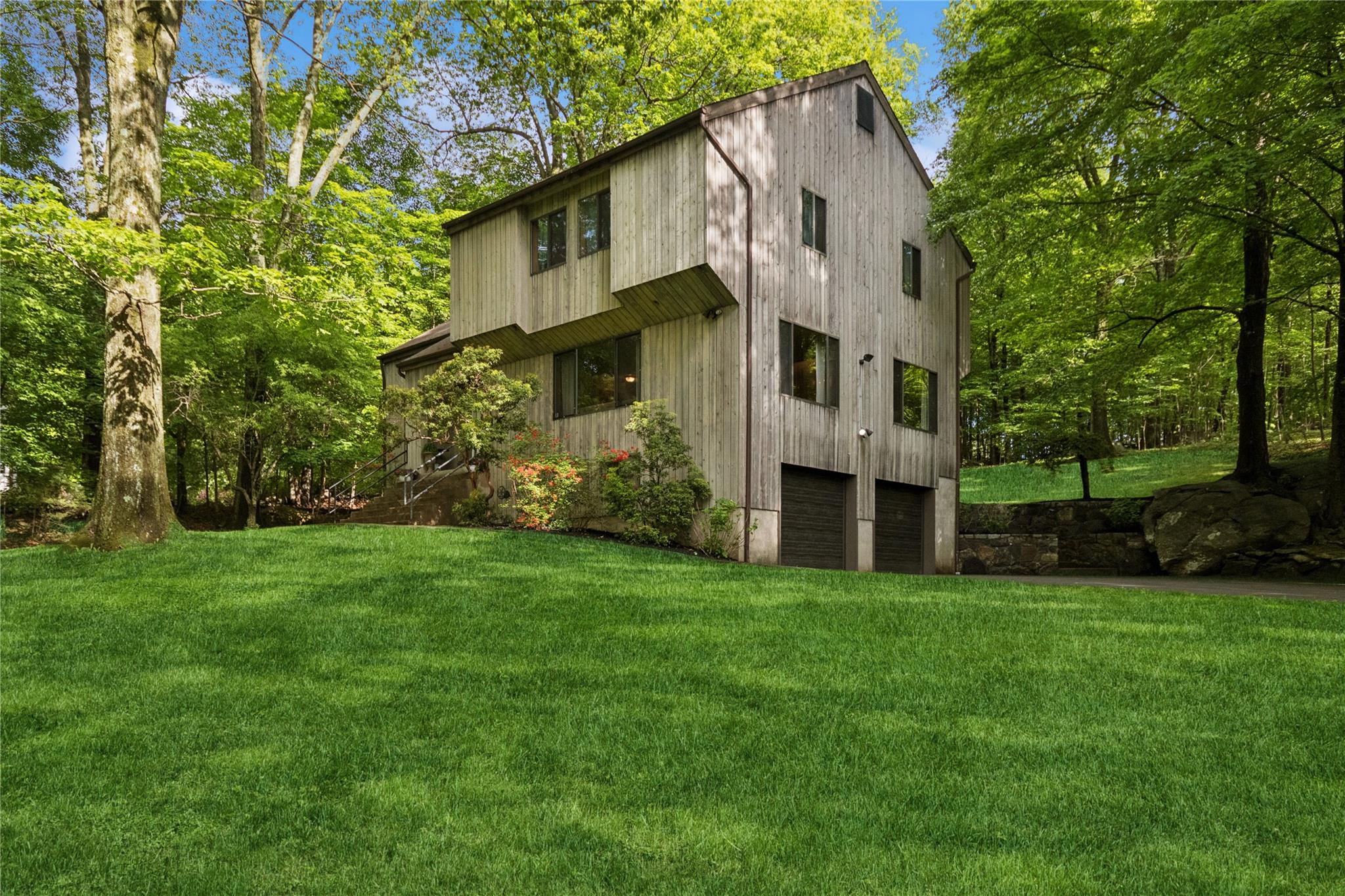 61 Nicole Way, Mahopac, New York image 2