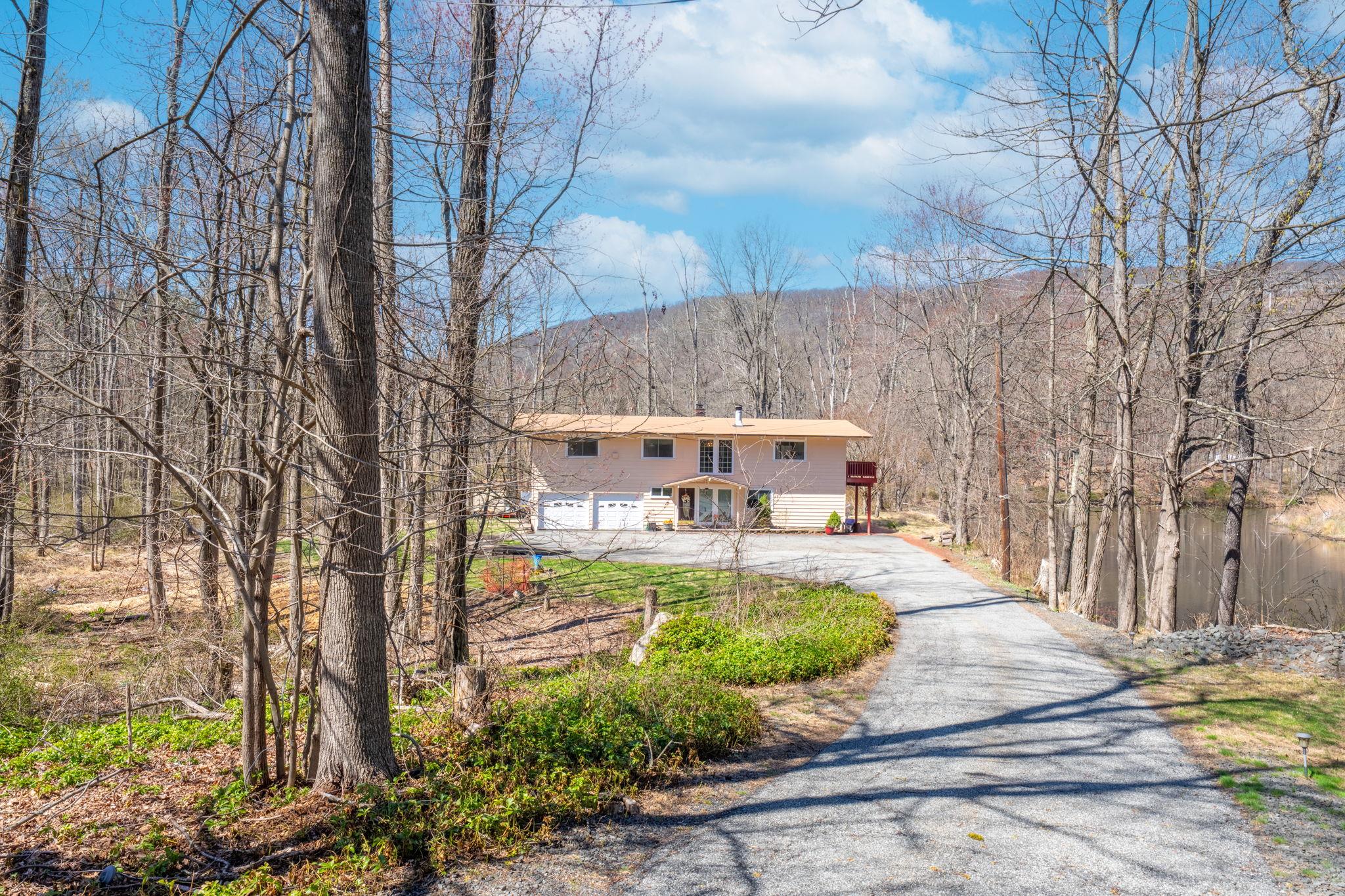 810 Haverstraw Road, Airmont, New York image 1