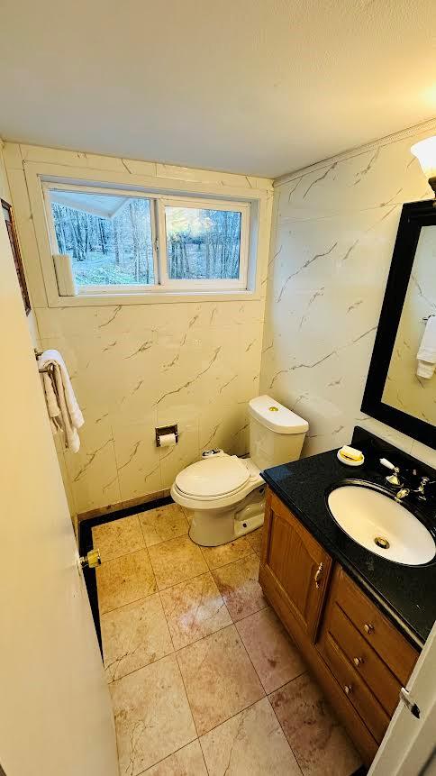 810 Haverstraw Road, Airmont, New York image 32