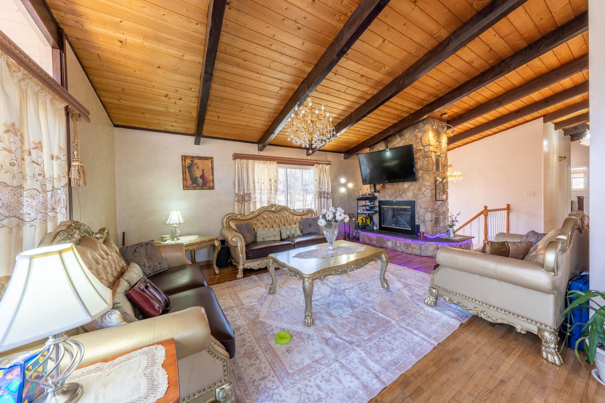 810 Haverstraw Road, Airmont, New York image 5