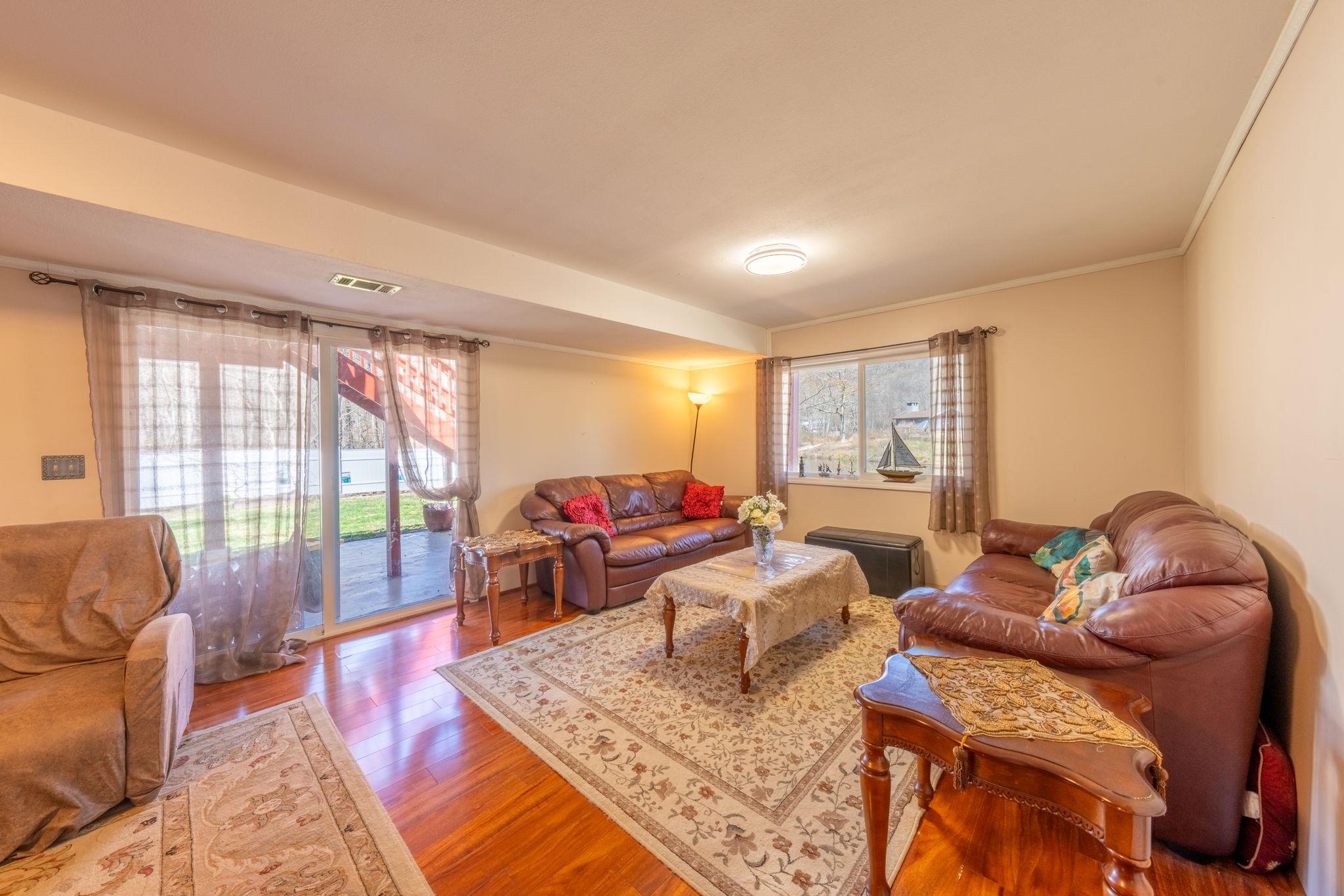 810 Haverstraw Road, Airmont, New York image 29
